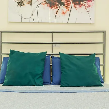 Apartment Sweet *